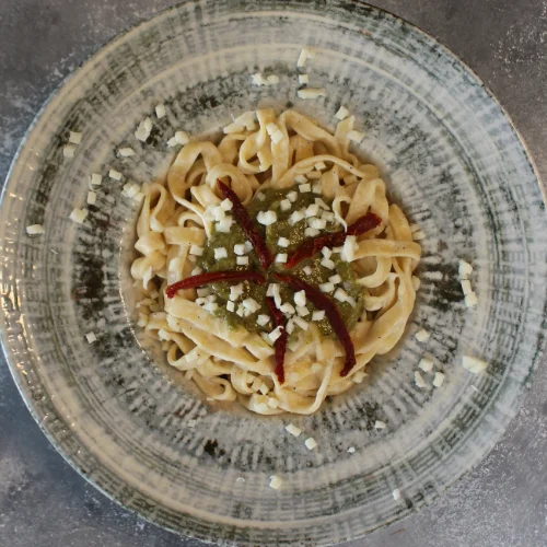 Pesto Soslu Fettucine